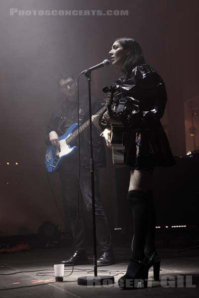 CAROLINE POLACHEK - 2019-11-02 - PARIS - Grande Halle de La Villette - Nef - 